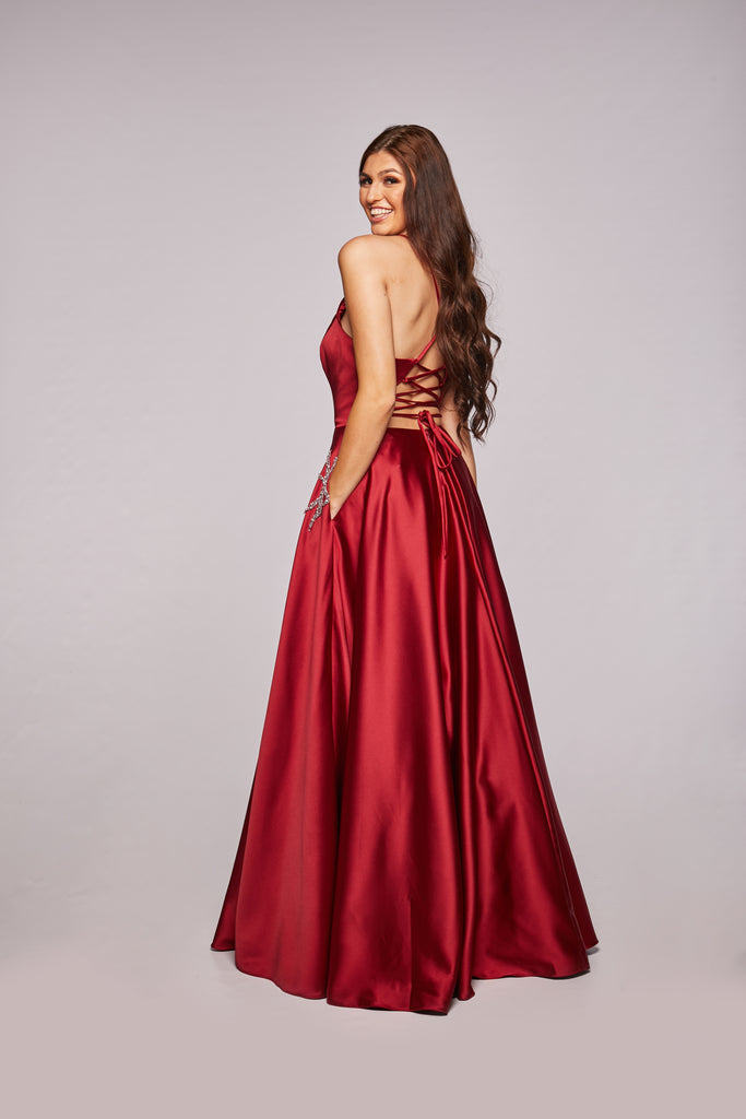 Lulu - Halter Neck Satin Ball Gown With Pockets